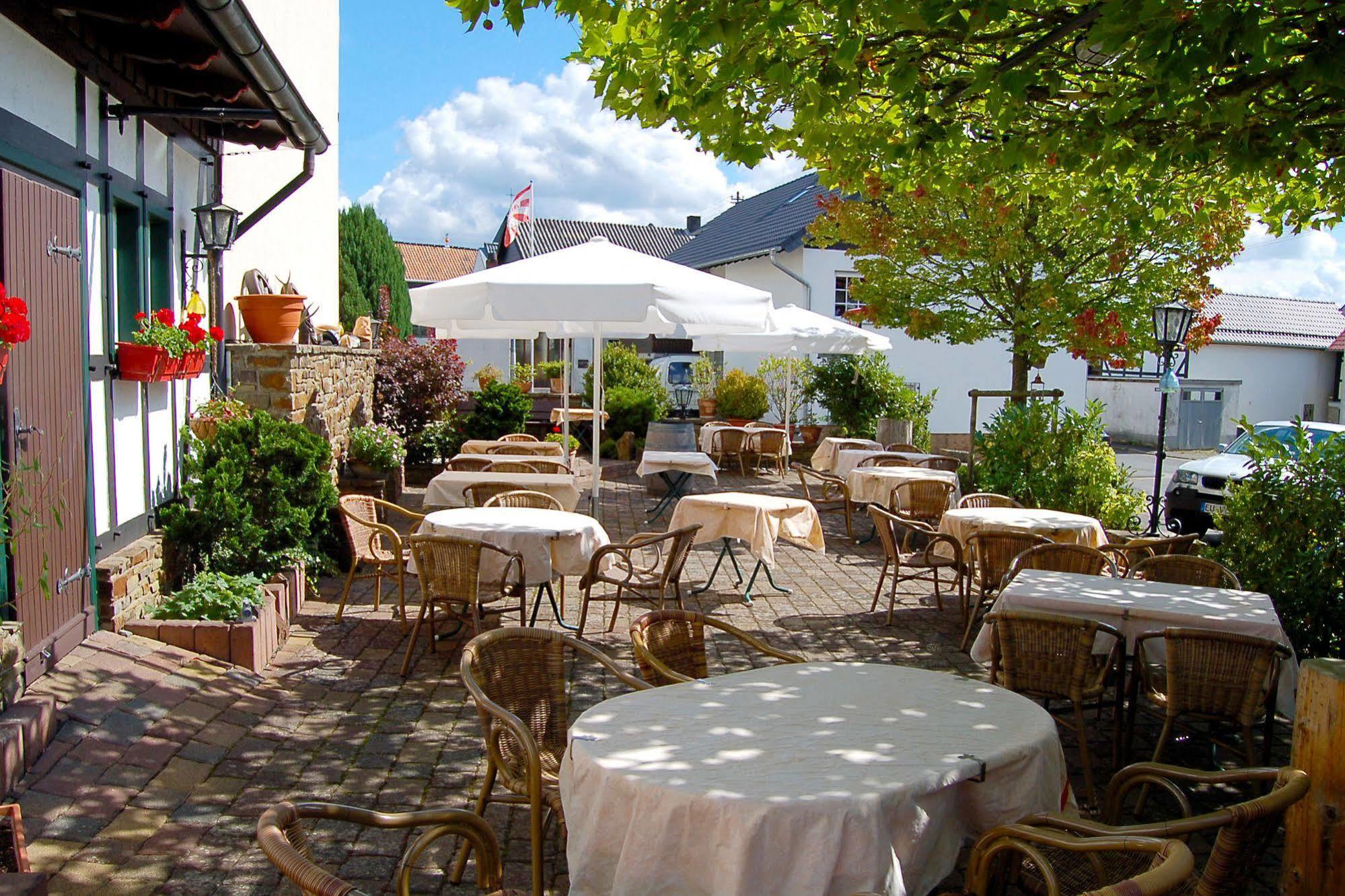 Landgasthaus Pfahl Wershofen Exterior photo
