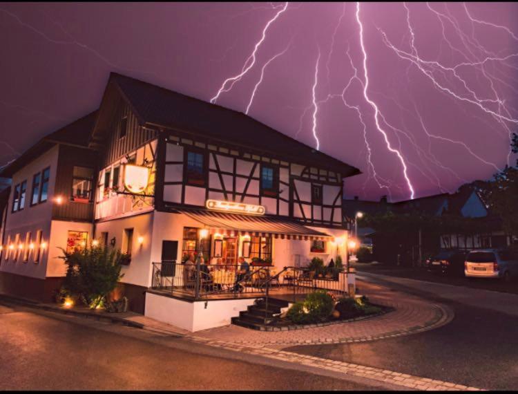 Landgasthaus Pfahl Wershofen Exterior photo